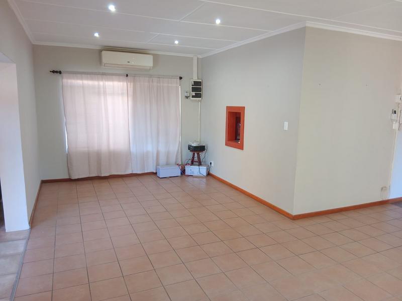 To Let 3 Bedroom Property for Rent in Sunnyside Eastern Cape